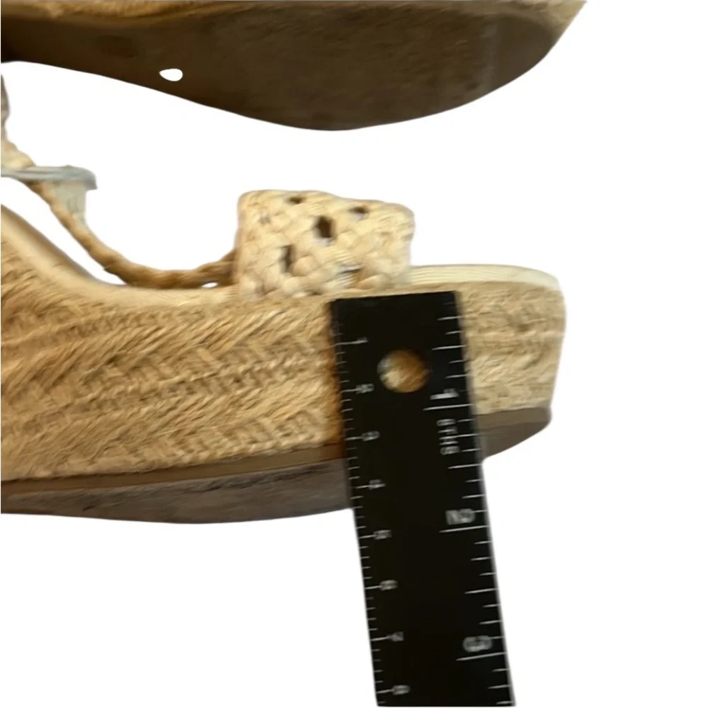 Mossimo Supply Co. Size 10 Ivory platform heels macrame look